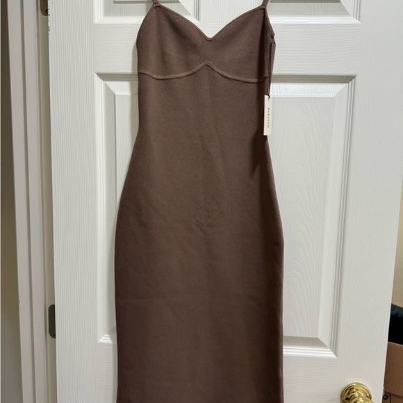 Aritzia Babaton Lariat dress size s NWT - Picture 4 of 8